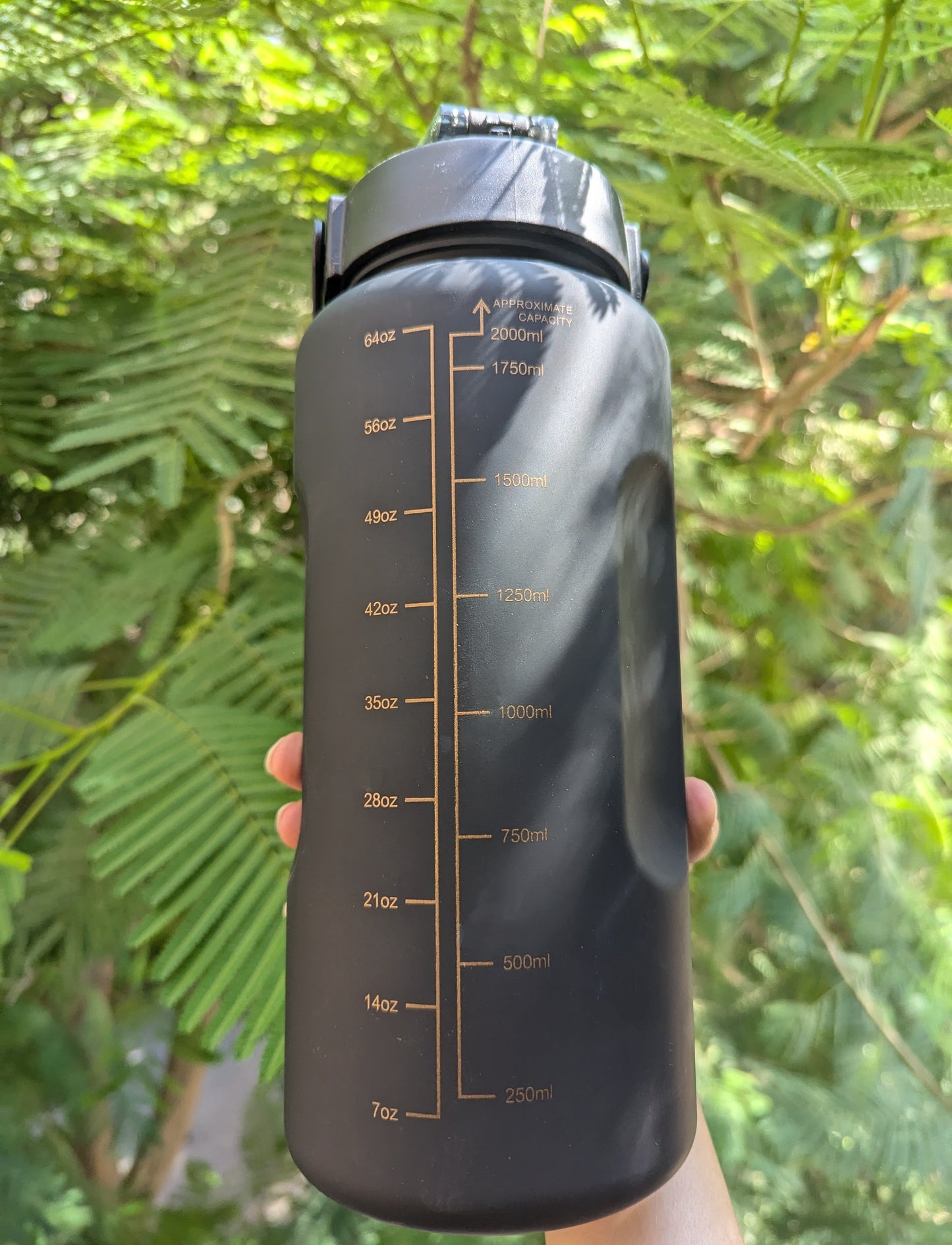 2 litre black motivational bottle